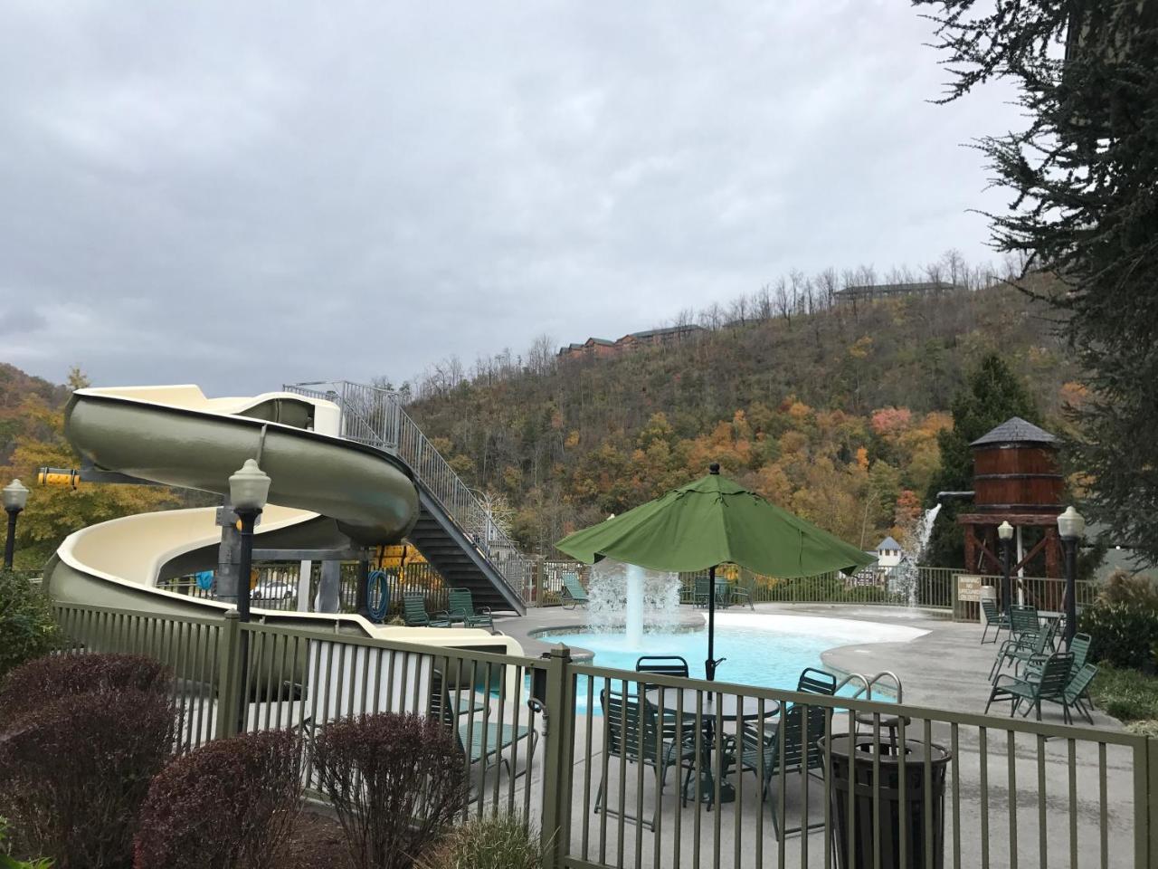 גטלינבורג The Appy Lodge מראה חיצוני תמונה